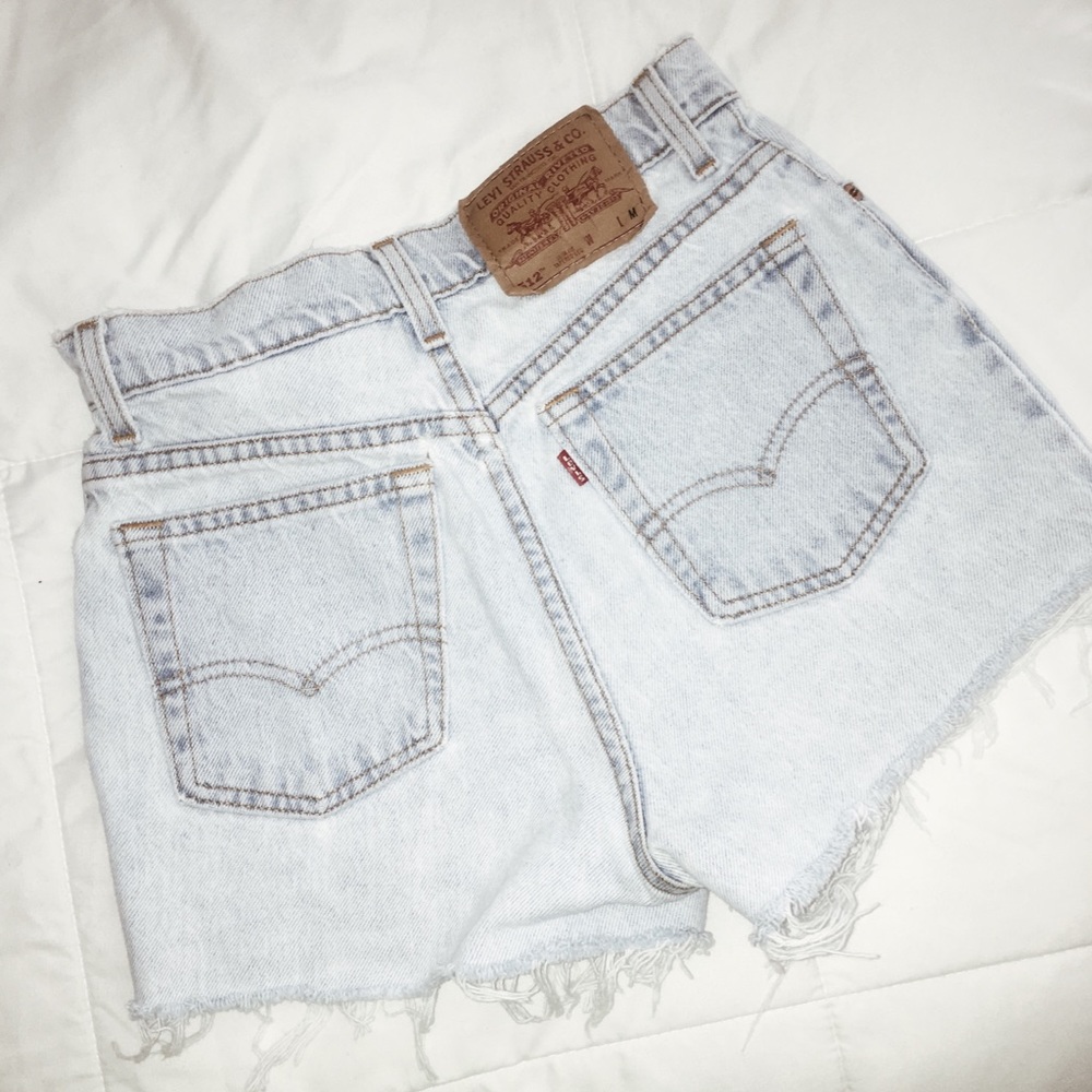 Levi cut off shorts